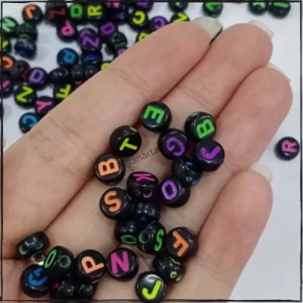 Alphabet beads black